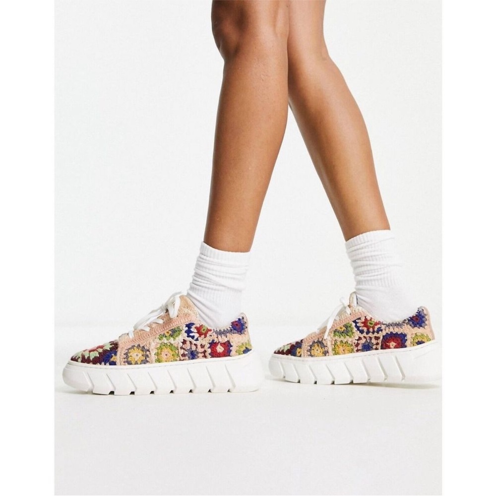 Free People Women’s Catch Me If You Can Multicolor Crochet Sneakers Sz 39/9 - Picture 5 of 9